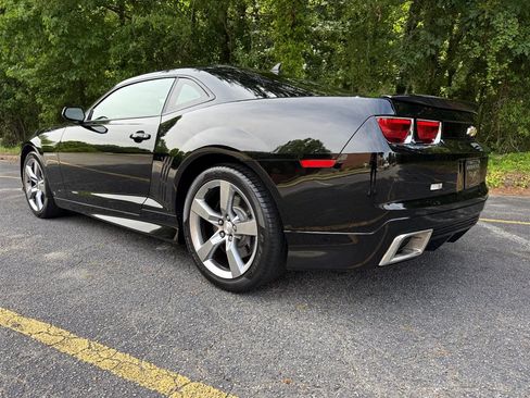Used 2010 Chevrolet Camaro SS RWD image 22