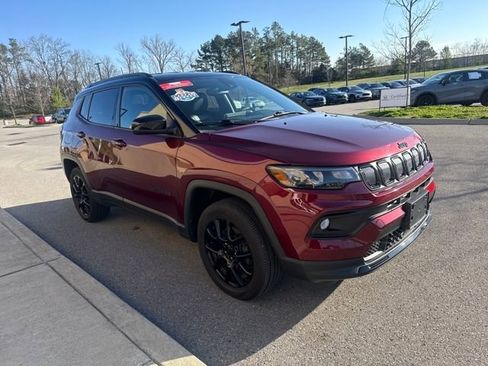 Used 2022 Jeep Compass Latitude AWD/4WD image 6