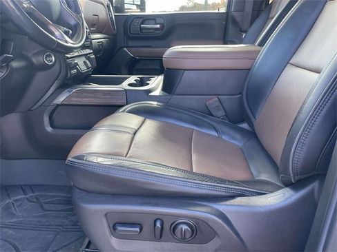 Used 2020 Chevrolet Silverado 2500 High Country w/ Z71 Off-Road Package image 14