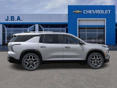New 2026 Chevrolet Traverse High Country image 5