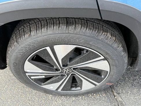 New 2026 Volkswagen Taos SE AWD/4WD image 4