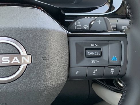 New 2026 Nissan Pathfinder SL w/ SL Premium Package FWD image 11