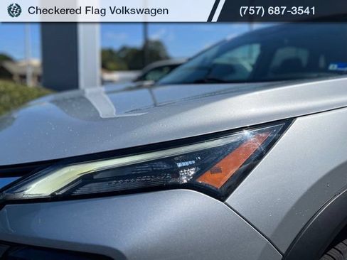 Used 2024 Nissan Rogue SV FWD image 12