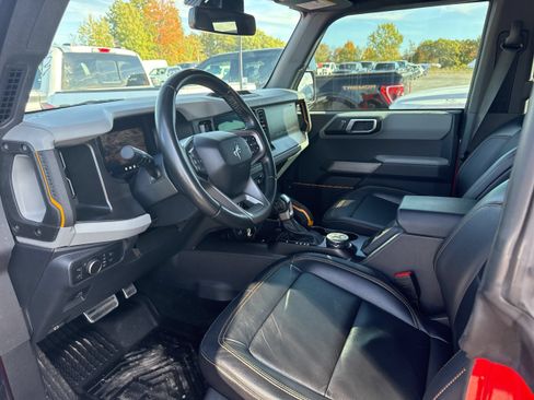 Used 2022 Ford Bronco Badlands w/ Sasquatch Package AWD/4WD image 5