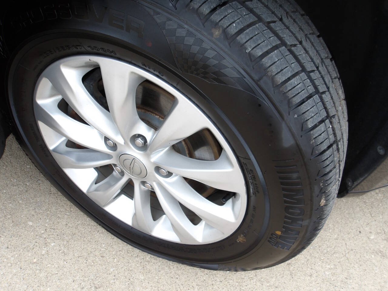 Used 2018 Chrysler Pacifica Touring-L FWD image 39