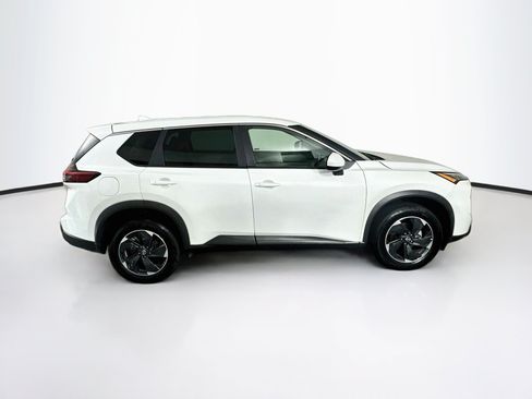 Used 2025 Nissan Rogue SV AWD/4WD image 10