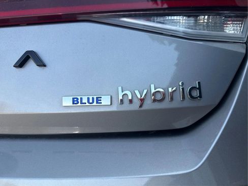 Used 2021 Hyundai Elantra Blue w/ Preferred Accessory Package FWD image 29