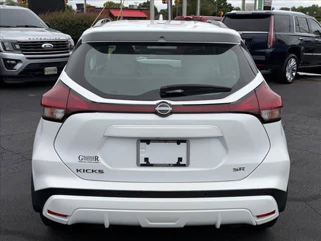 Used 2024 Nissan Kicks SR w/ SR Premium Package FWD image 4