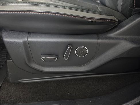 Used 2019 Ford F150 Platinum w/ Equipment Group 701A Luxury image 21