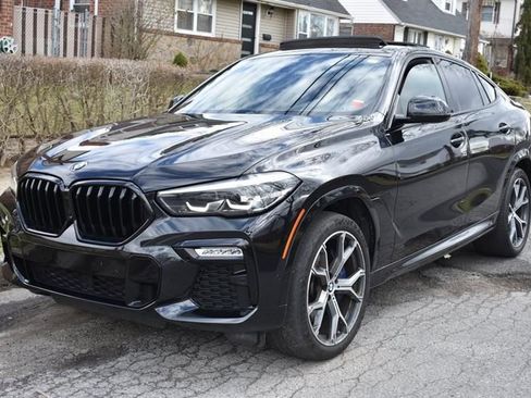 Used 2018 BMW X6 sDrive35i w/ M Sport Package image 2