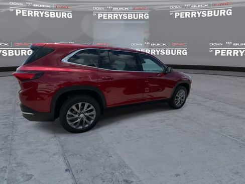 Used 2026 Buick Enclave Preferred w/ Power Package AWD/4WD image 8