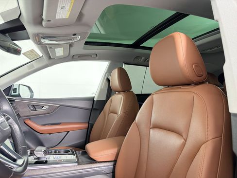 Used 2022 Audi Q8 Prestige w/ Prestige Package image 13