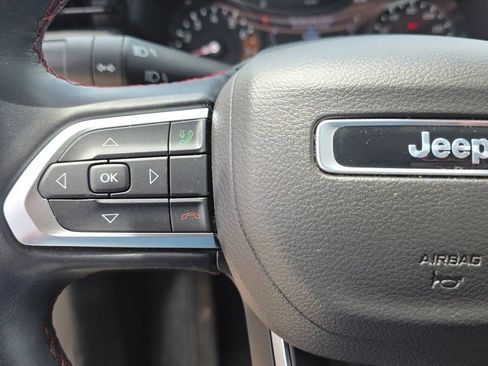Used 2022 Jeep Compass Trailhawk w/ Trailhawk Convenience Group AWD/4WD image 16