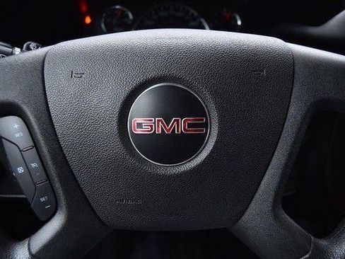 Used 2024 GMC Savana 2500 w/ Driver Convenience Package image 18