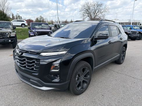 Used 2025 Chevrolet Equinox LT w/ Convenience Package II image 4