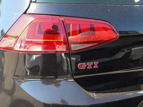 Used 2017 Volkswagen GTI S FWD image 14