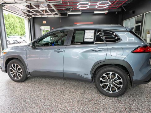 Used 2024 Toyota Corolla Cross AWD Hybrid image 2