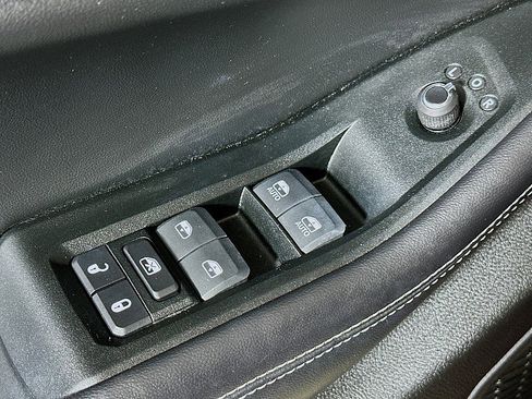 Used 2024 Jeep Grand Cherokee Altitude AWD/4WD image 35