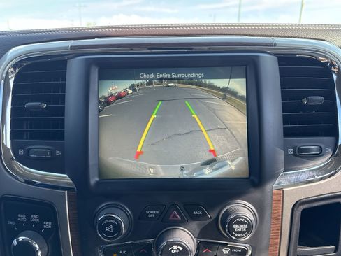 Used 2013 RAM 1500 Laramie w/ Convenience Group image 17