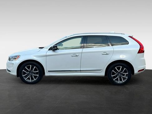 Used 2017 Volvo XC60 T6 Dynamic w/ Preferred Option Package AWD/4WD image 4
