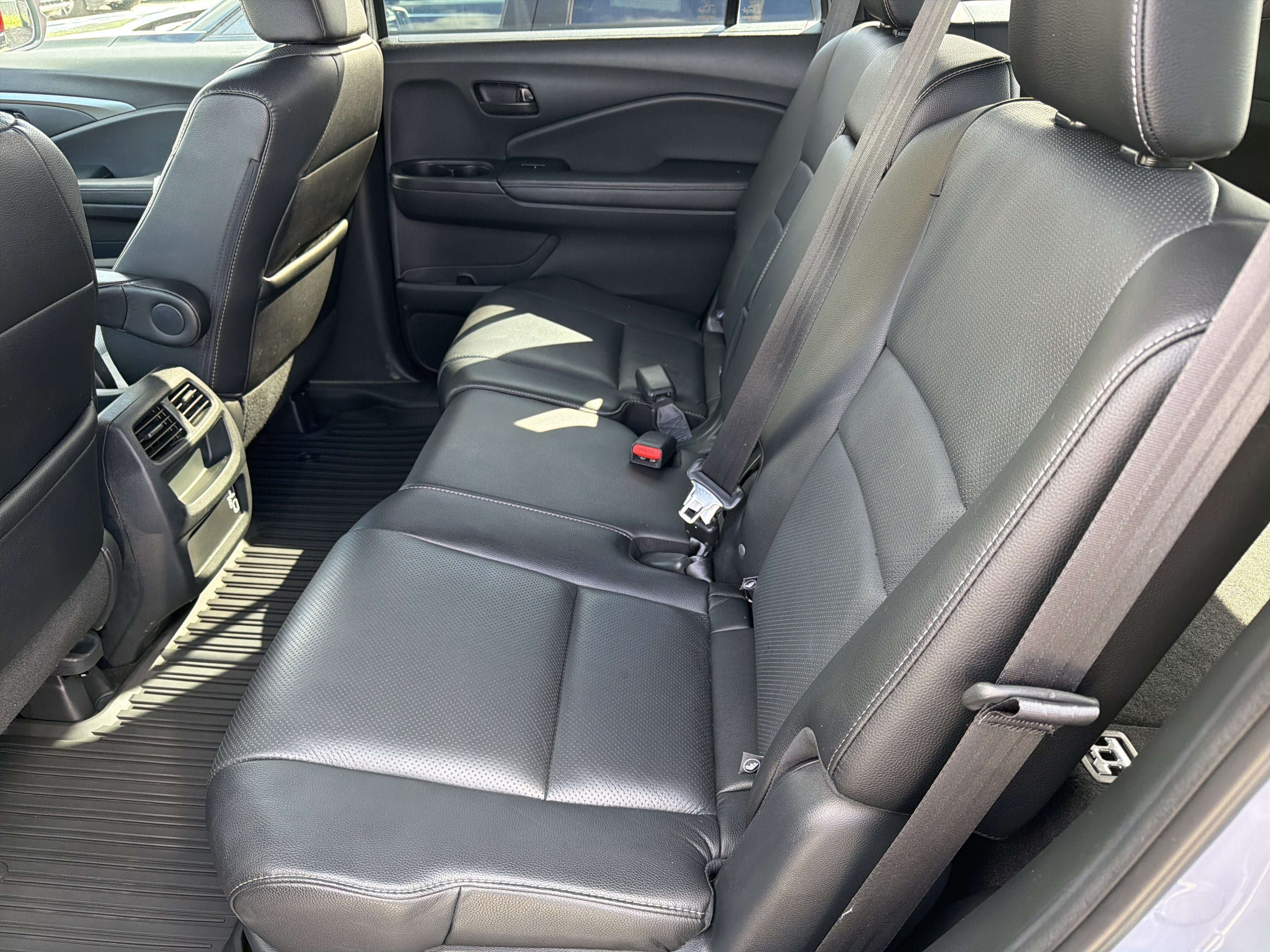 Used 2023 Honda Passport EX-L image 22