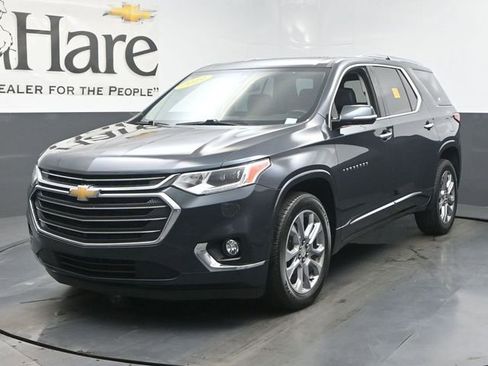 Used 2019 Chevrolet Traverse Premier w/ Driver Confidence II Package FWD image 30