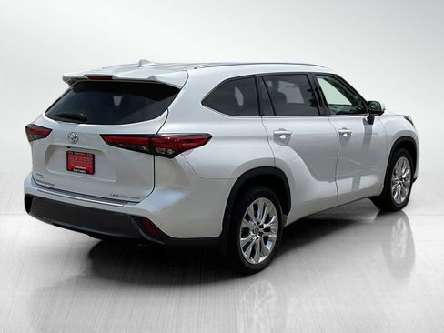 Used 2023 Toyota Highlander Limited AWD/4WD image 5