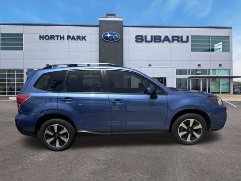Used 2018 Subaru Forester 2.5i Premium AWD/4WD image 2