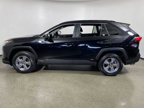 Certified 2025 Toyota RAV4 LE AWD/4WD image 6