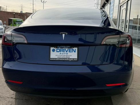 Used 2022 Tesla Model 3 image 4