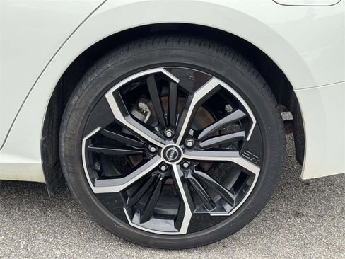 Used 2024 Nissan Altima 2.5 SR image 25