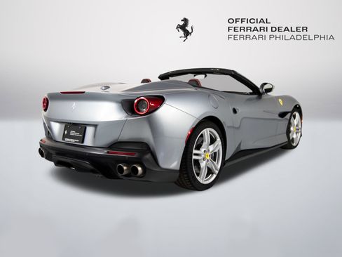 Certified 2019 Ferrari Portofino image 8