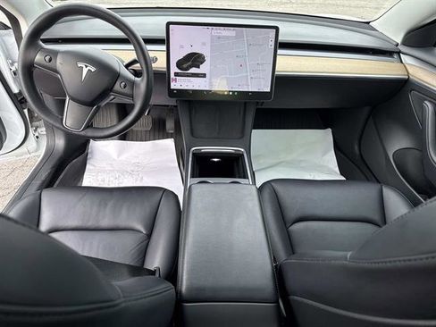 Used 2022 Tesla Model 3 Long Range image 16