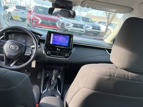 Used 2023 Toyota Corolla LE image 29