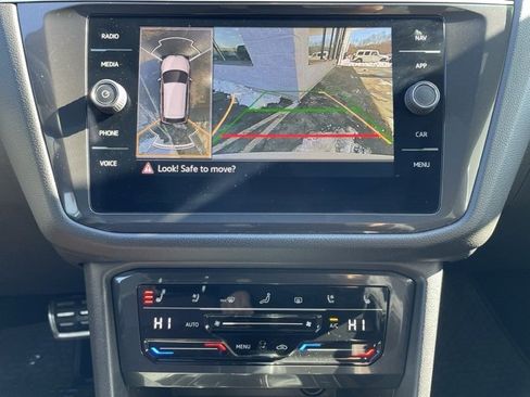 Used 2024 Volkswagen Tiguan SEL R-Line image 21