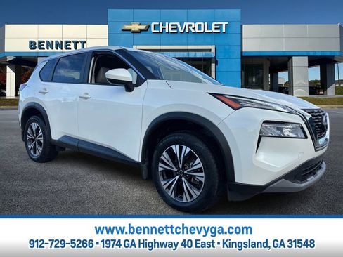 Used 2023 Nissan Rogue SV image 1