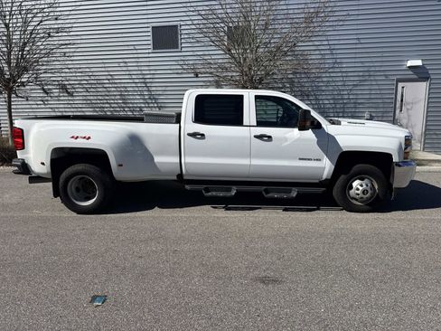 Used 2018 Chevrolet Silverado 3500 W/T w/ WT Convenience Package image 5