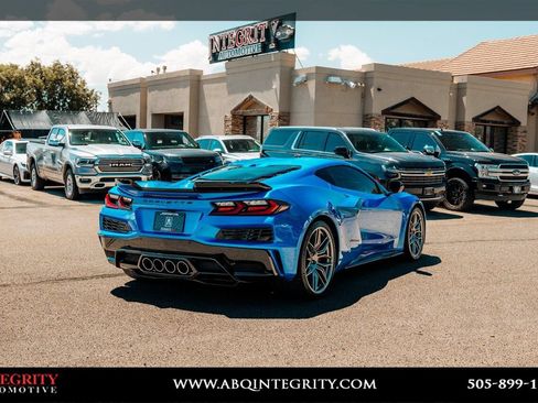 Used 2024 Chevrolet Corvette Z06 RWD image 7