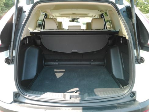 Used 2018 Honda CR-V Touring image 8