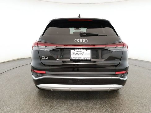 Used 2025 Audi Q4 e-tron Premium image 5