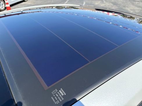 New 2026 Toyota Prius Plug-In Hybrid FWD image 24