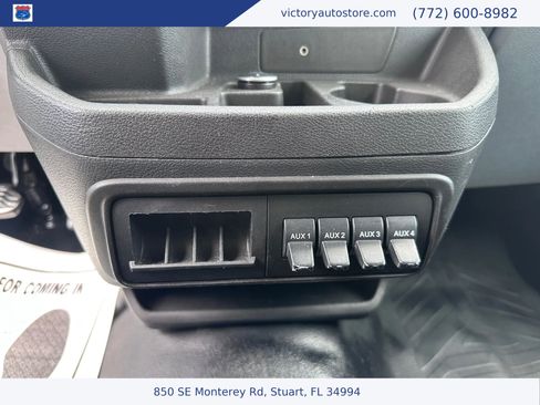 Used 2017 Ford Transit 350 XL image 35