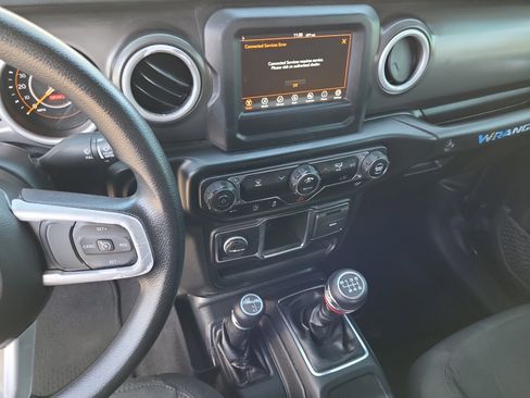 Used 2022 Jeep Wrangler Unlimited Sport image 12