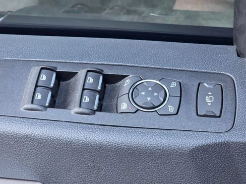 Used 2022 Ford F250 Lariat w/ Black Appearance Package AWD/4WD image 30