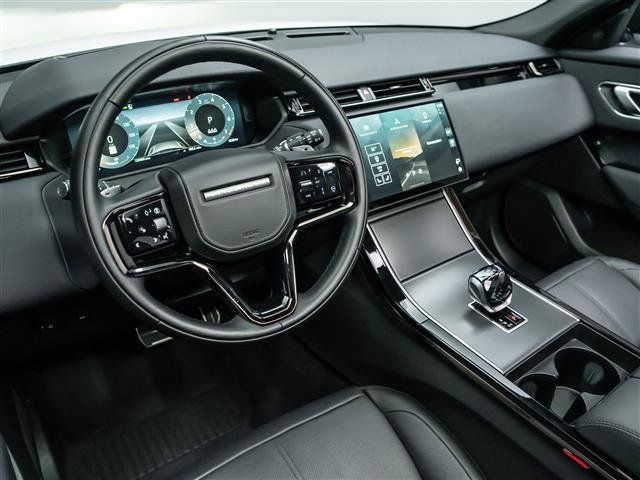 Used 2025 Land Rover Range Rover Velar Dynamic SE AWD/4WD image 16