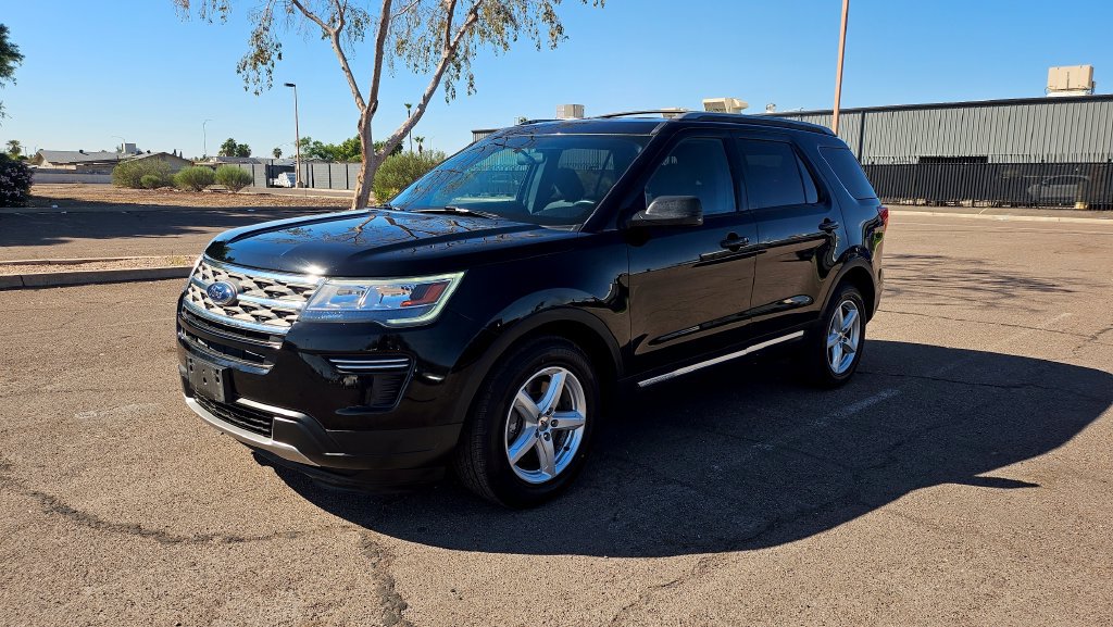 Used 2018 Ford Explorer XLT FWD image 4