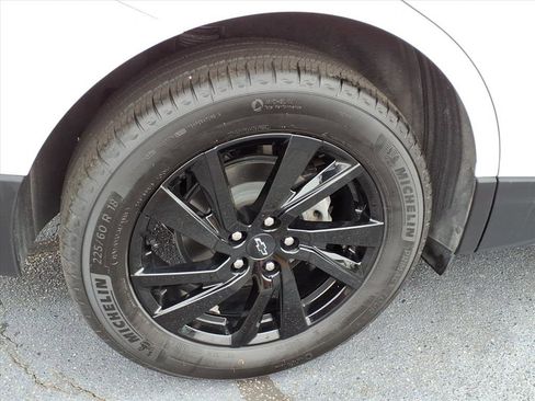 Certified 2024 Chevrolet Equinox LS w/ LS Convenience Package image 21