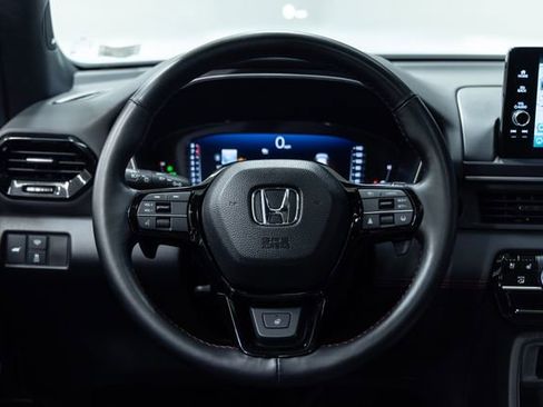 Used 2025 Honda Pilot Black Edition image 14