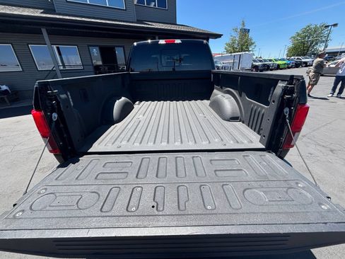 Used 2018 Ford F150 Lariat w/ Equipment Group 502A Luxury AWD/4WD image 6