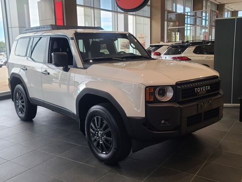 Used 2025 Toyota Land Cruiser 1958 image 2